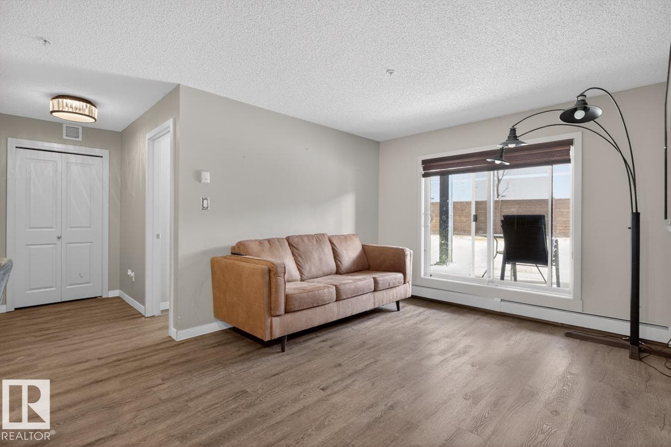 #109 340 WINDERMERE RD NW — photo 5
