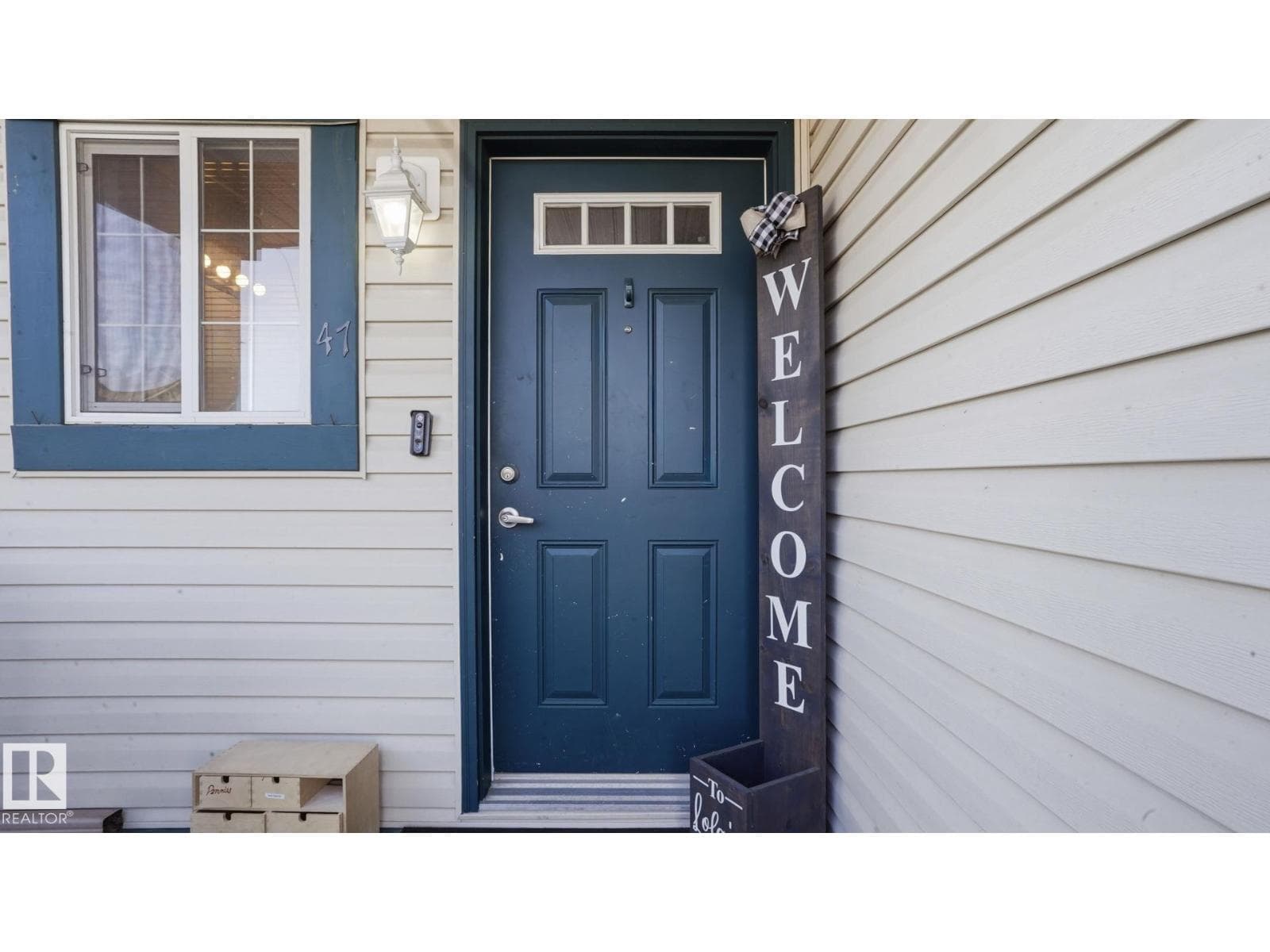 47 Vaughn AV photo 3