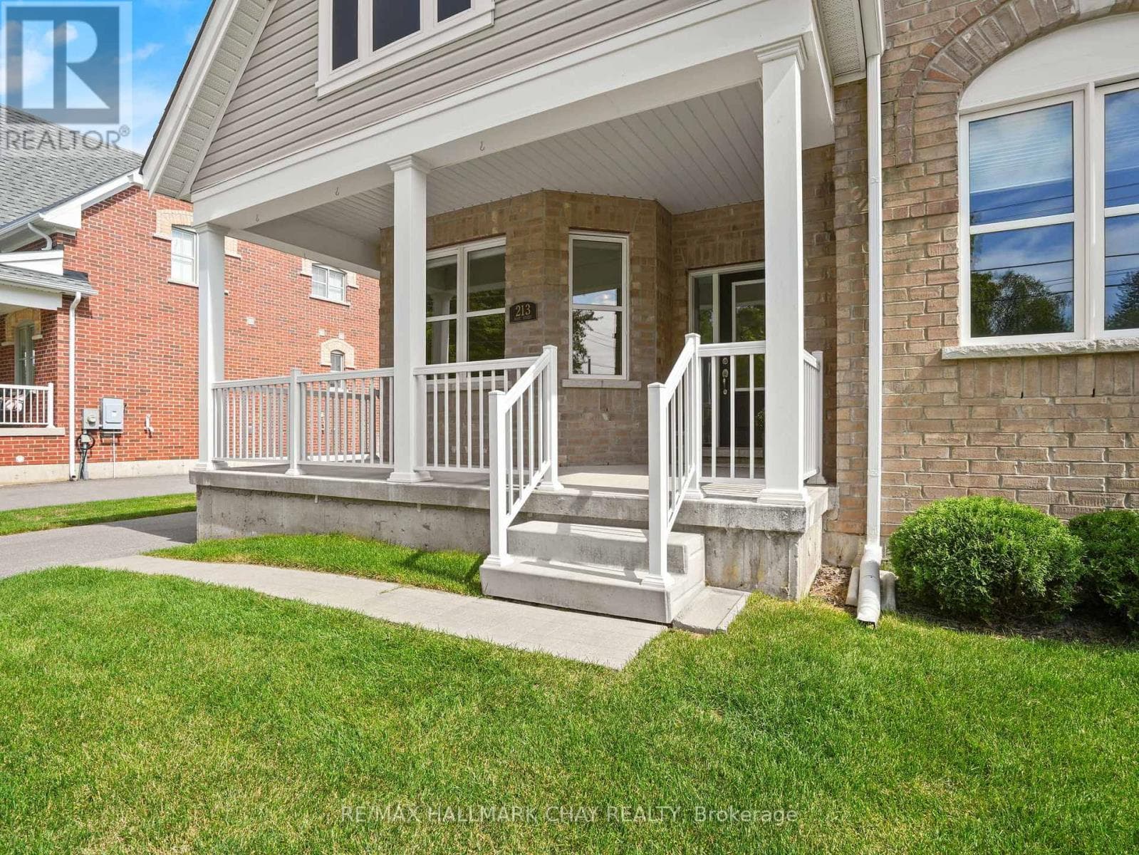 213 MARY STREET photo 5