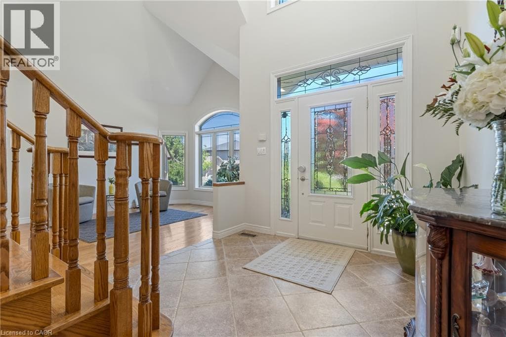 22 SHADELAND Crescent photo 4