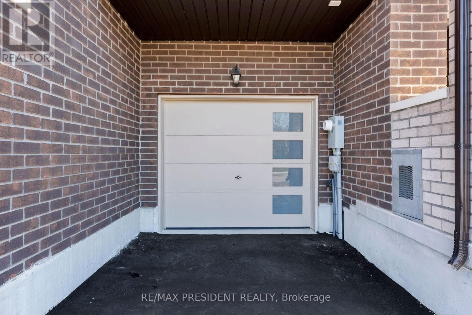 40 QUEENPOST DRIVE photo 5