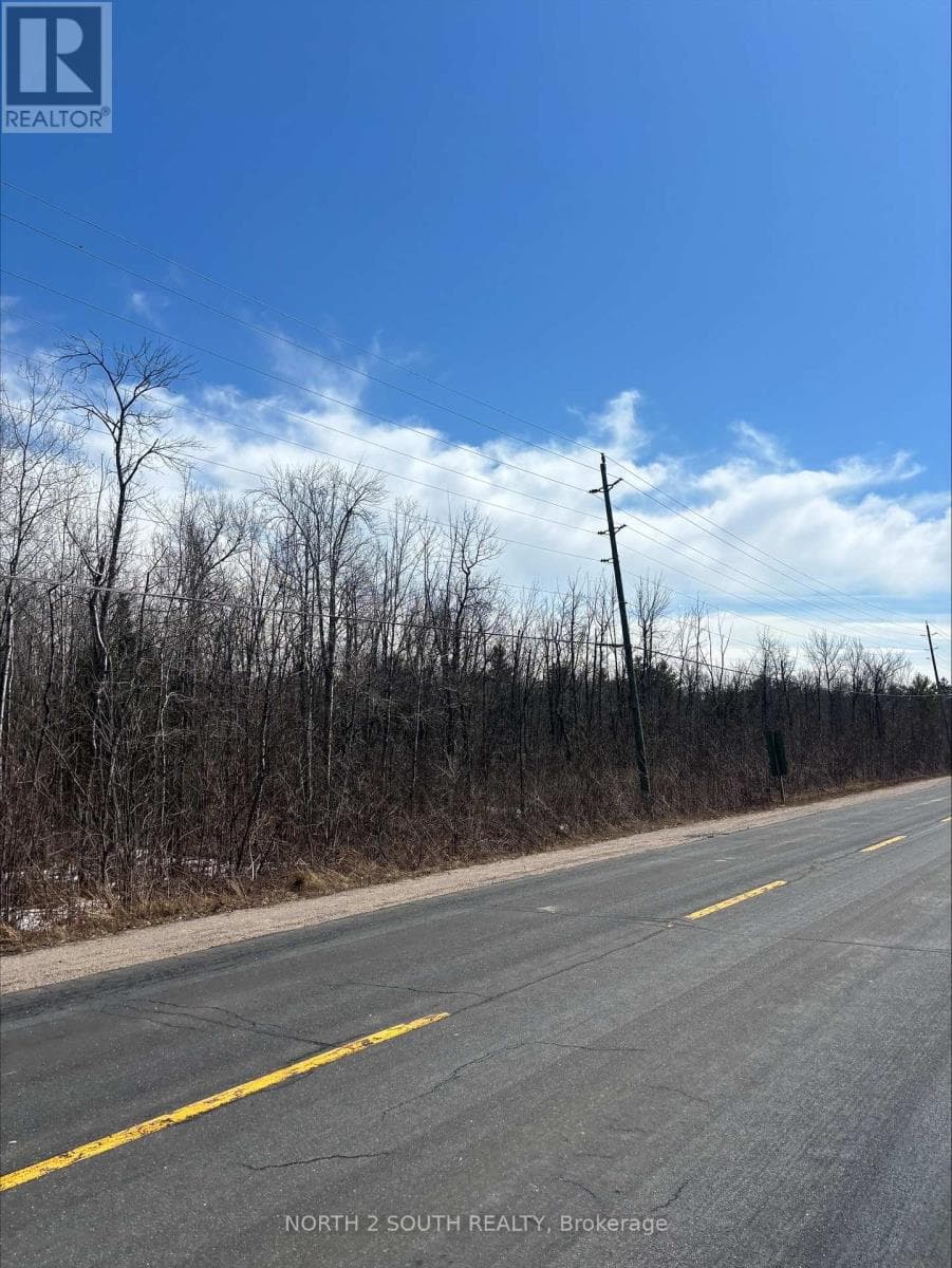 vacant land at 930 HONEY HARBOUR ROAD — $199,000