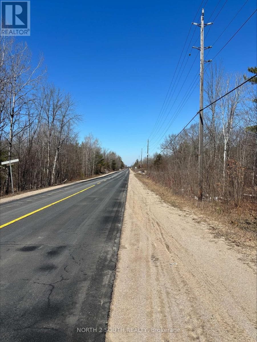 930 HONEY HARBOUR ROAD photo 4