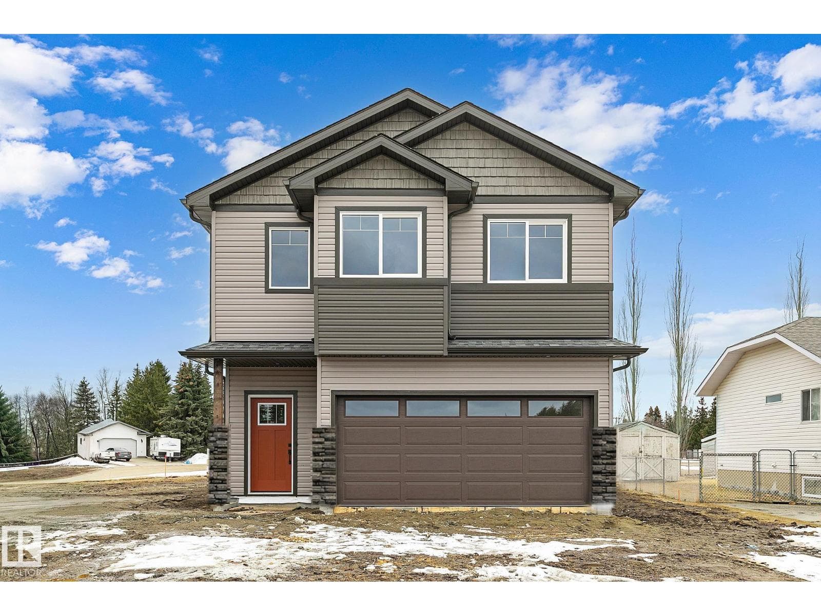 4803 53 AV photo 2