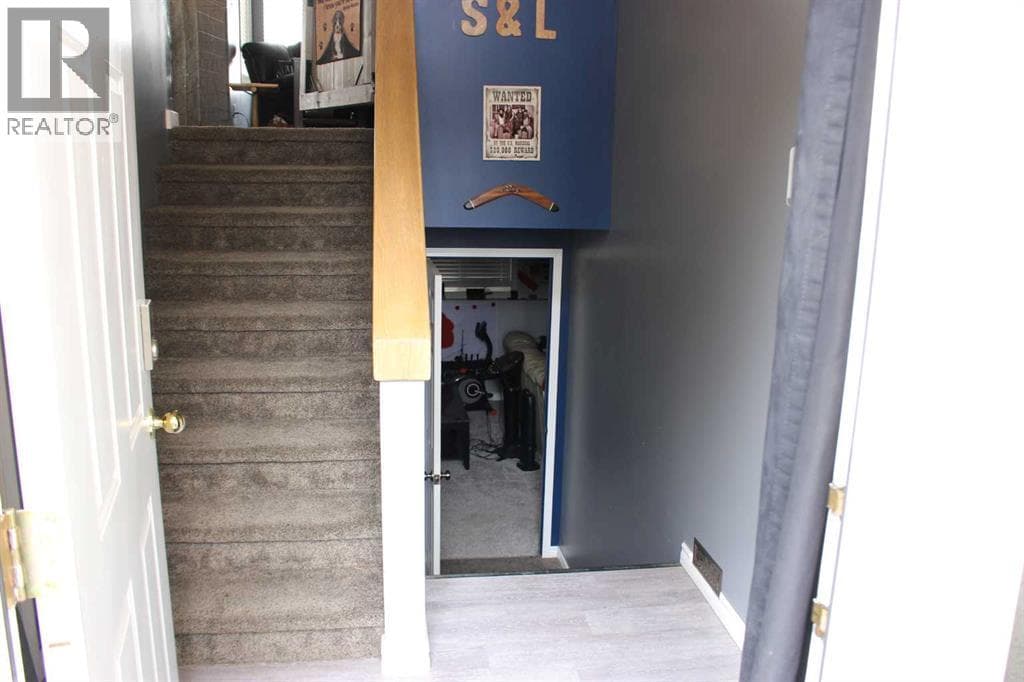 609 Maple Place — photo 3