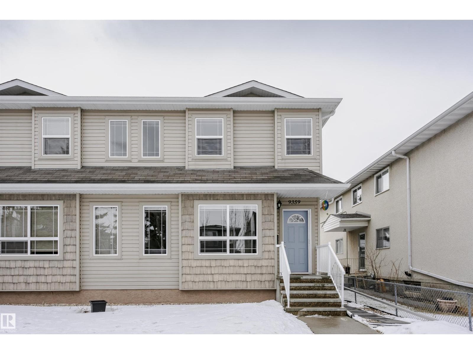 9359 74 AV NW photo 2