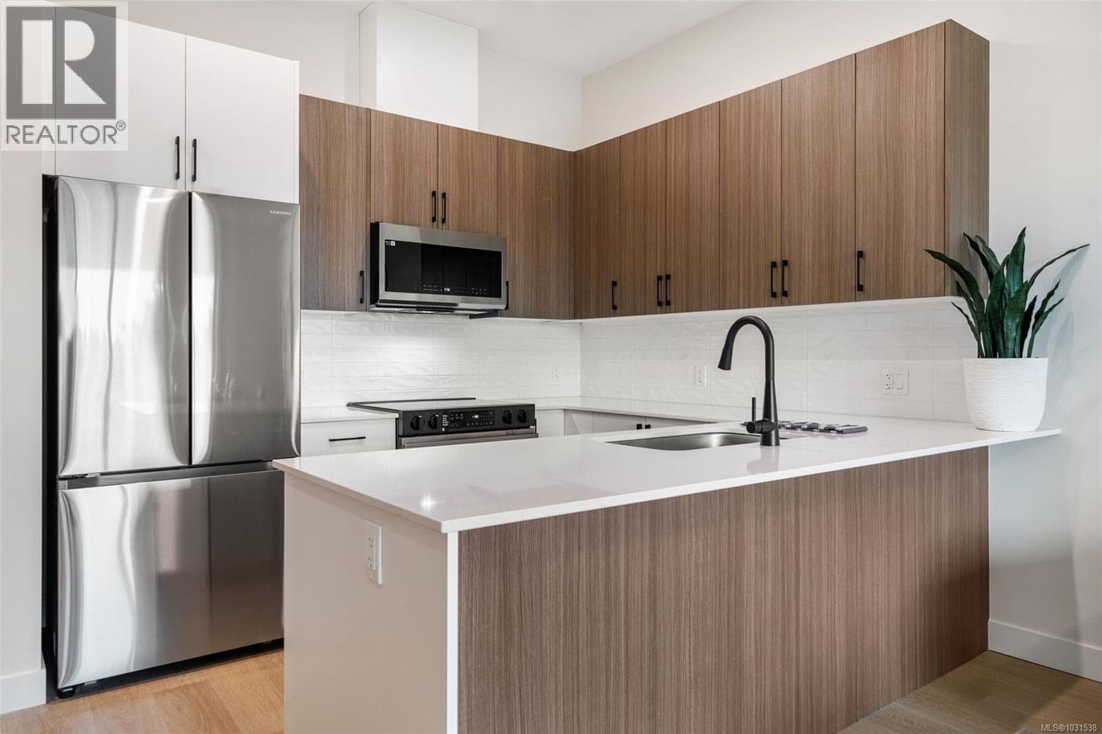 2 bed 2 bath single family at 513 2770 Winster Rd — $510,000
