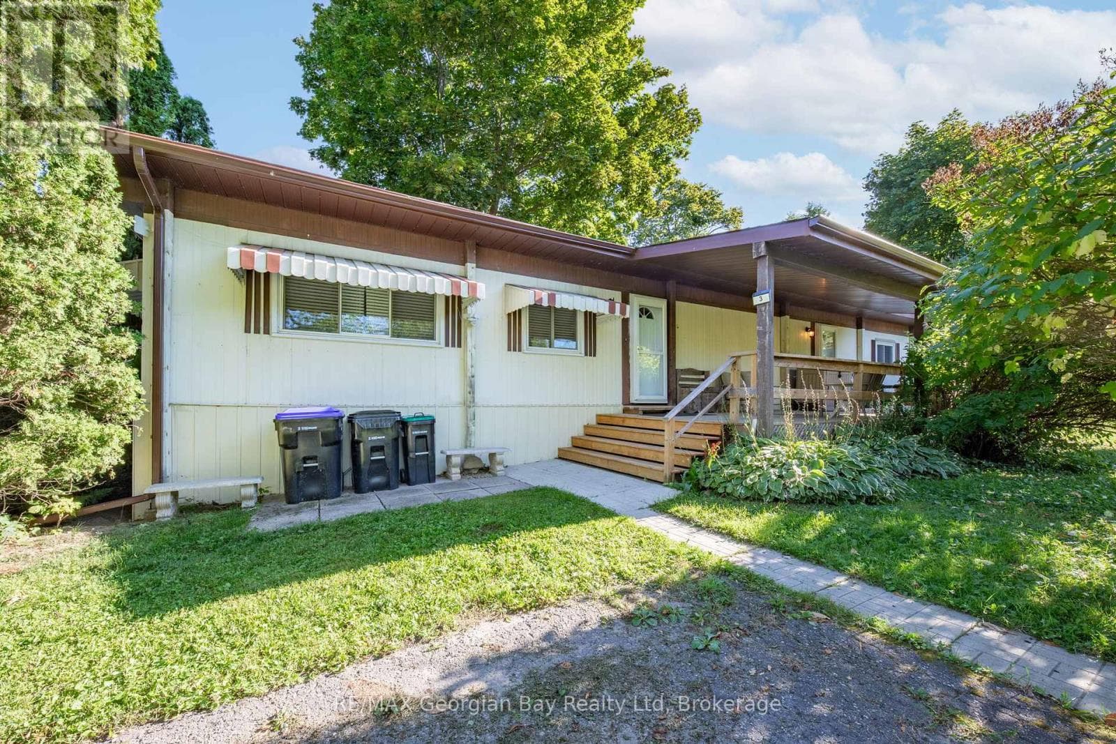 3 LAKESHORE ROAD photo 2