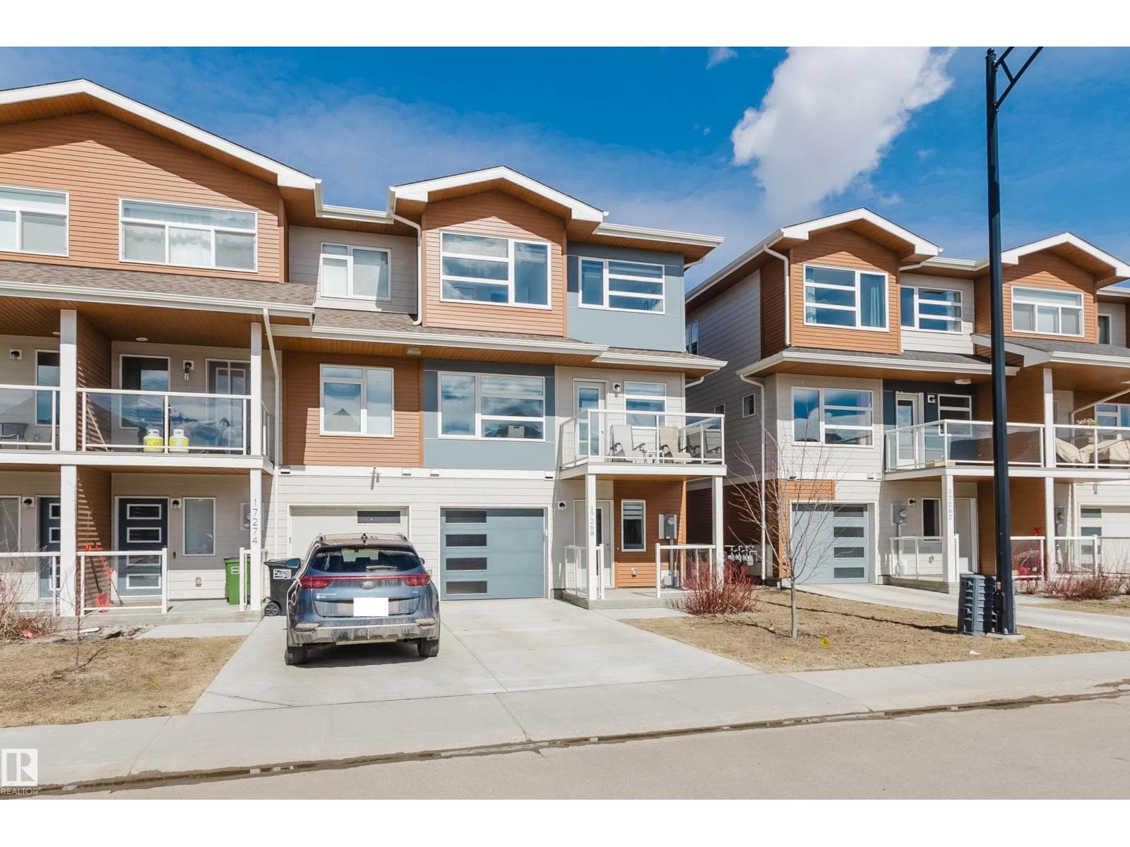 17268 9B AV SW photo 2