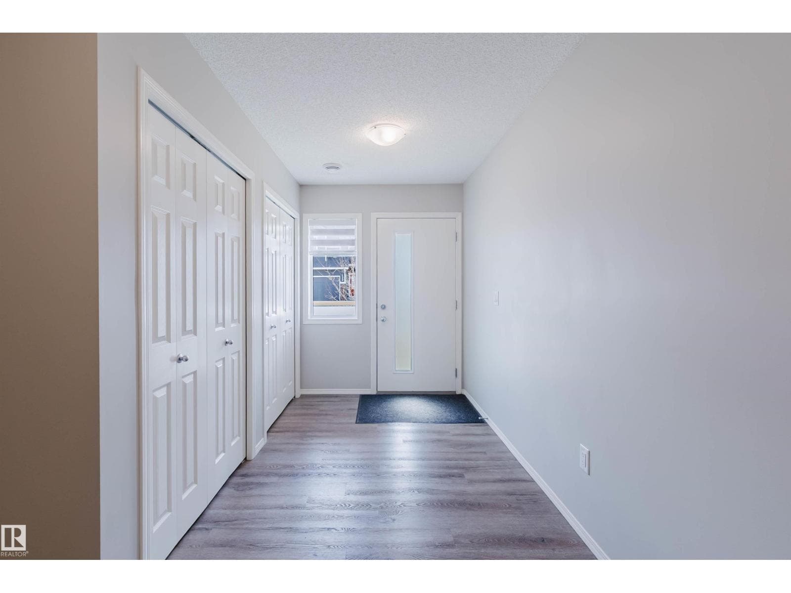 17268 9B AV SW photo 4