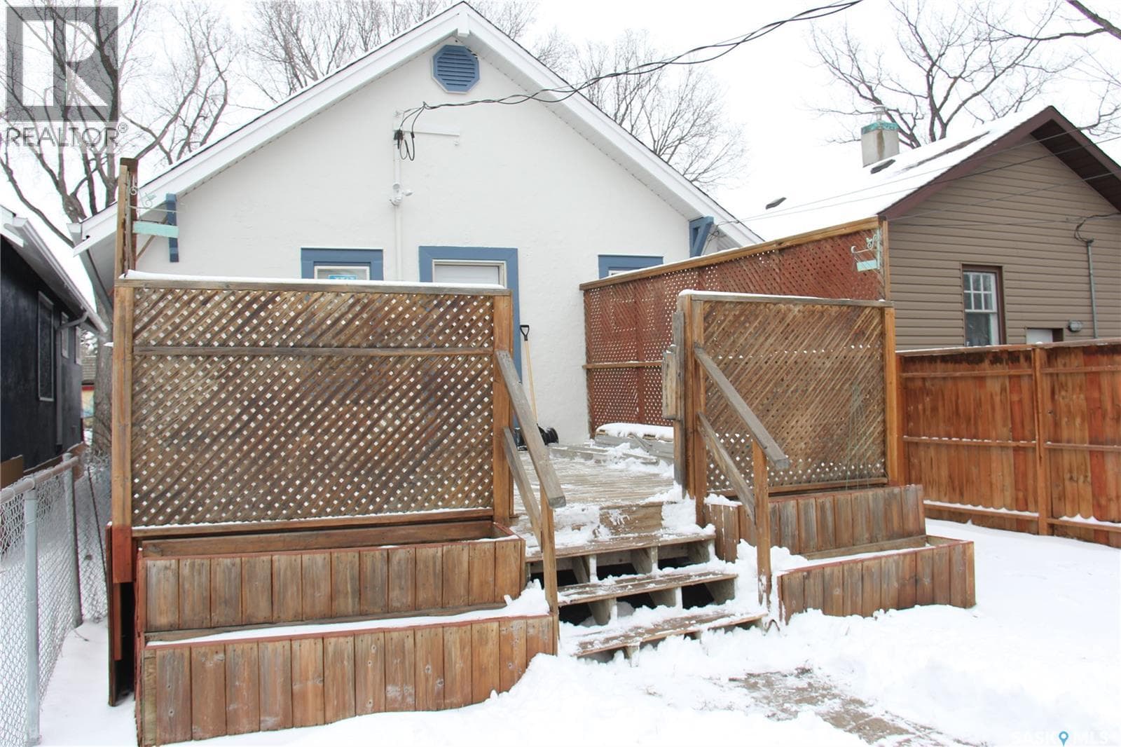 3007 DEWDNEY AVENUE — photo 3