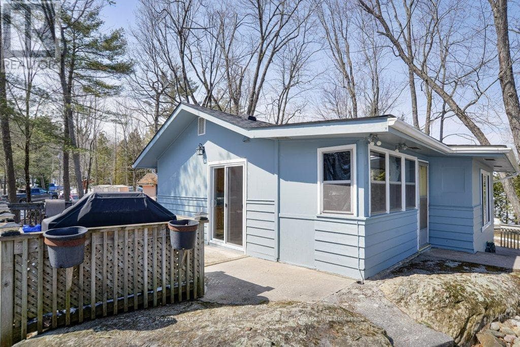 525 HIAWATHA ROAD photo 2