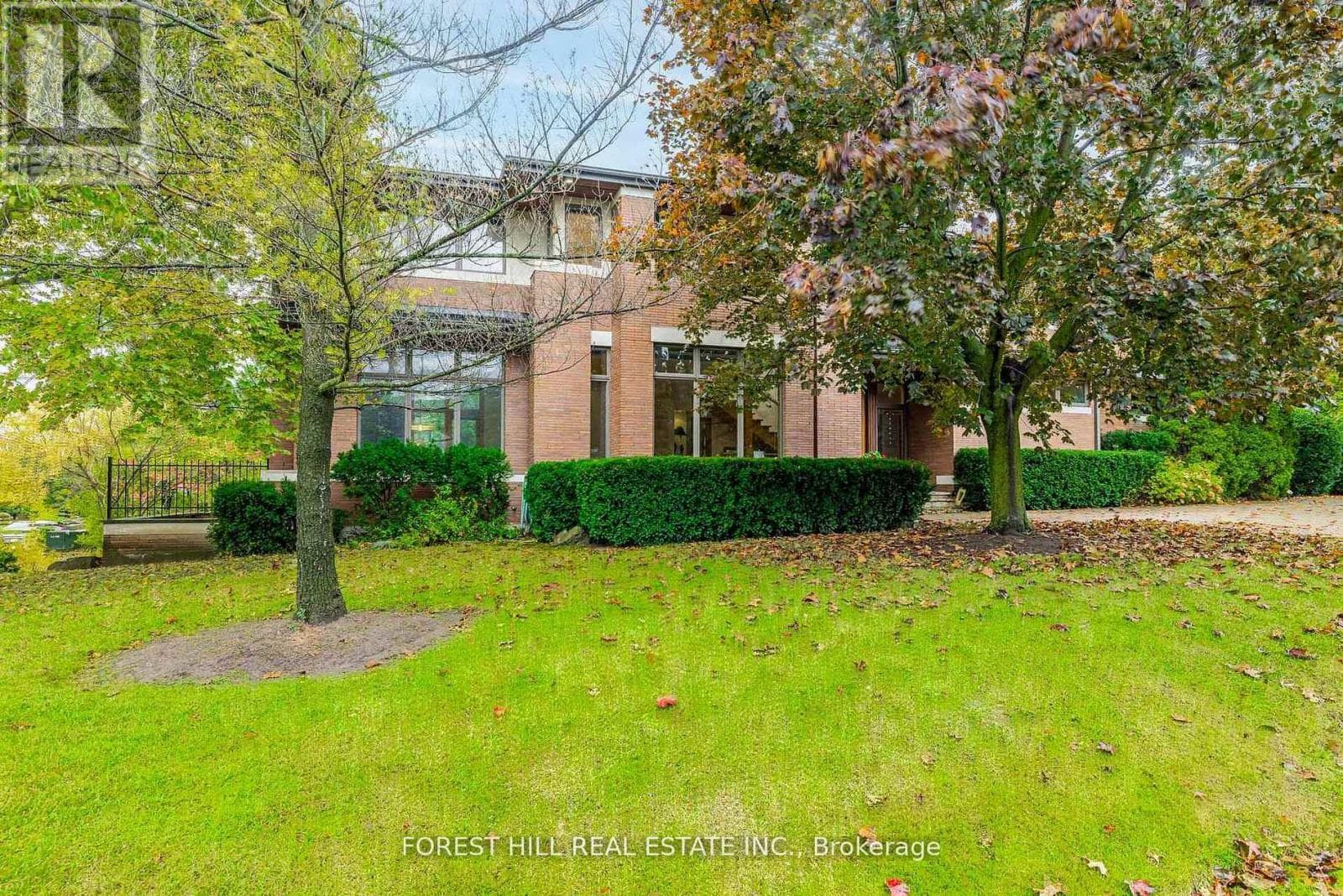 183 ARNOLD AVENUE photo 2