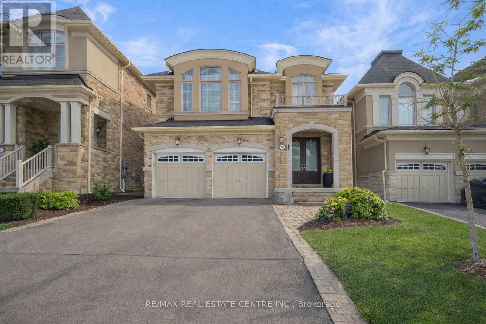 6 bed 5 bath single family at 19 MEDITERRANEAN CRESCENT — $1,250,000
