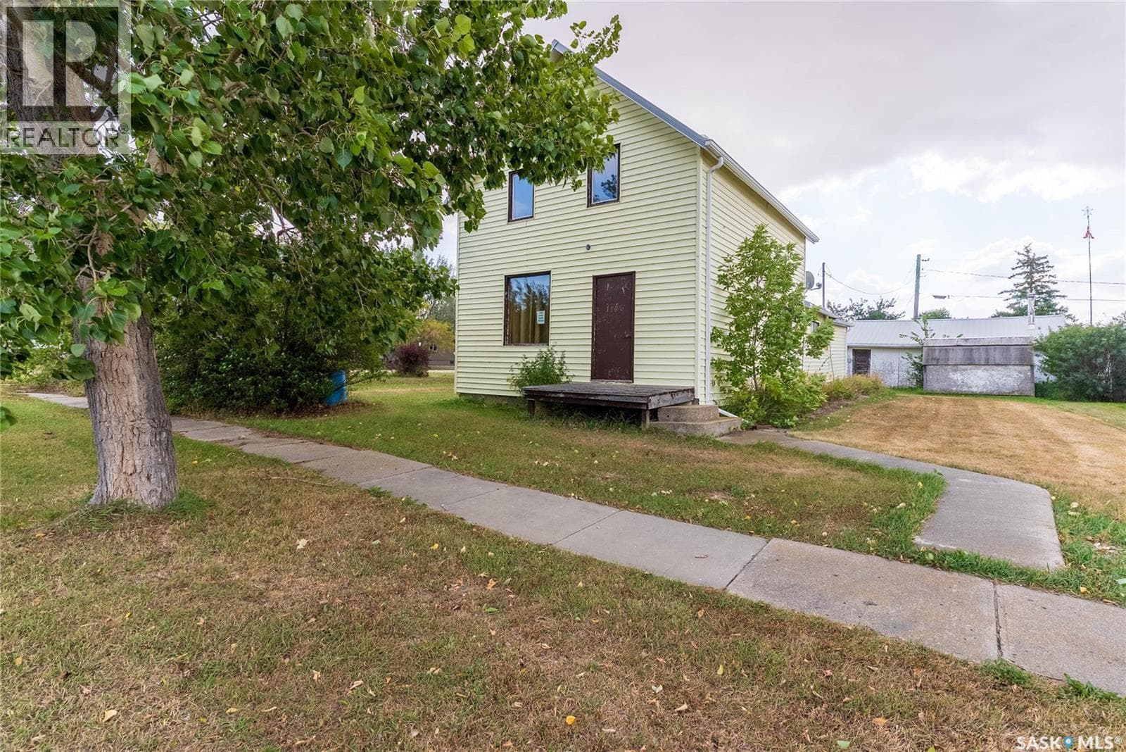 116 Rouleau STREET — photo 2