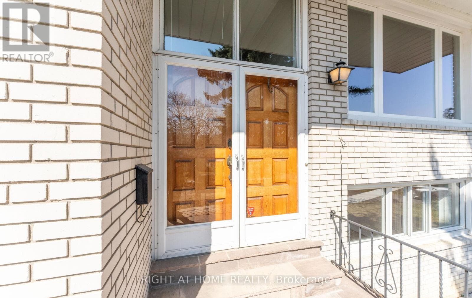 41 KNOLL DRIVE photo 3
