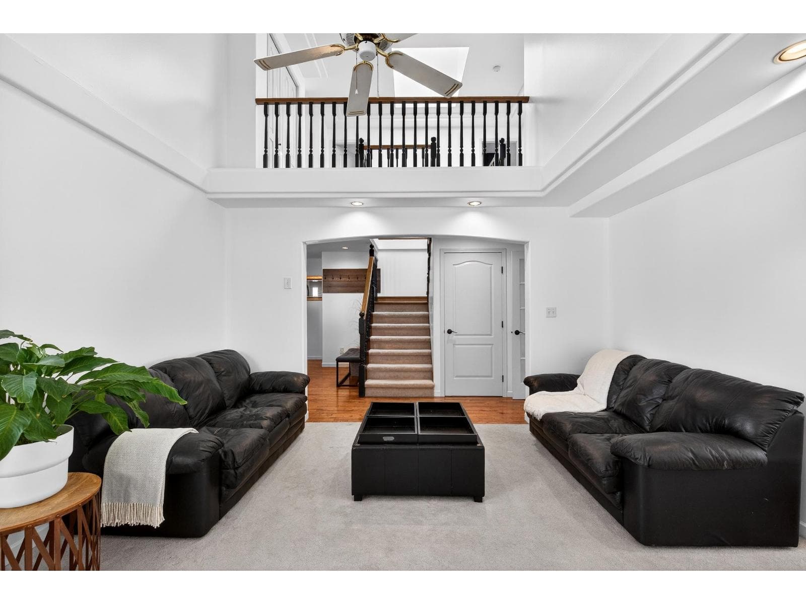 8573 142 STREET photo 5
