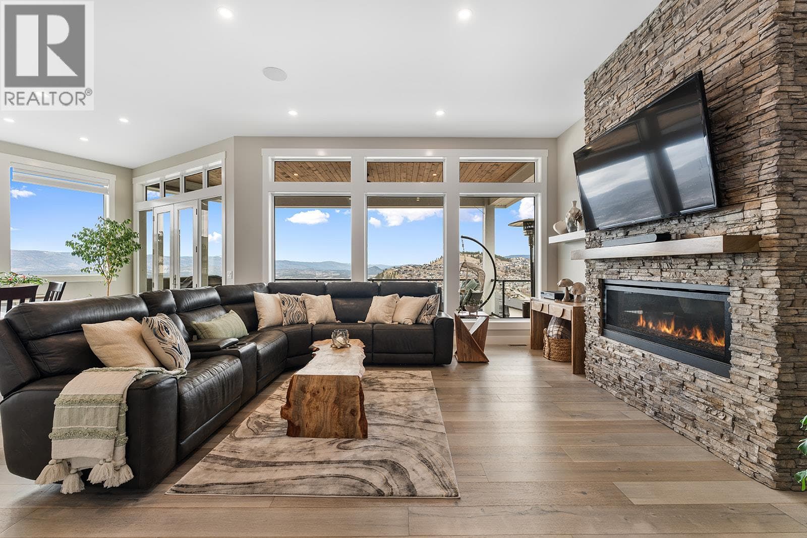 2122 Tramonto Court photo 5