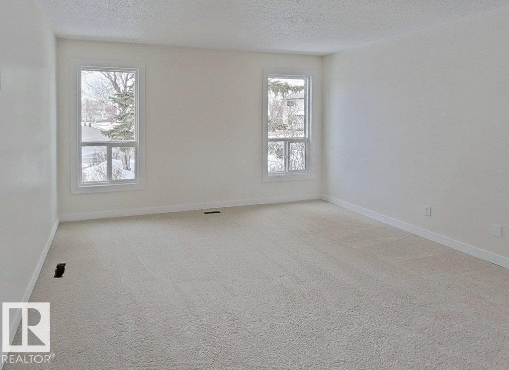 4507 35 AV NW — photo 5