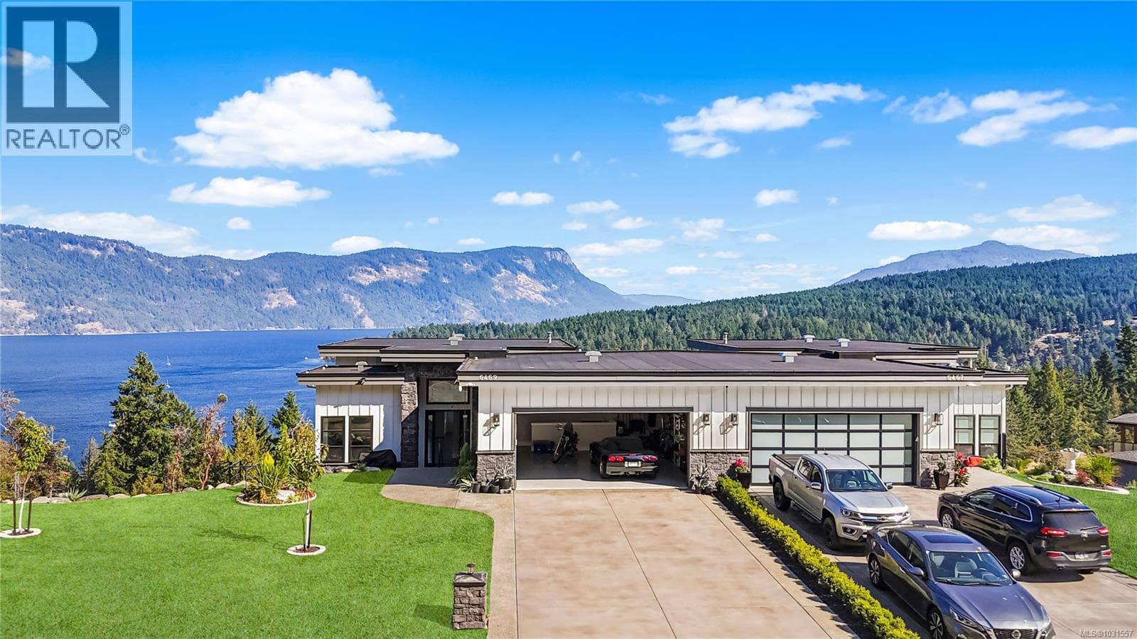 3 bed 3 bath single family at 6469 Marine Cres — $1,693,000