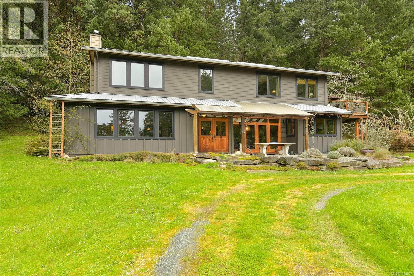 594 Horton Bay Rd photo 5