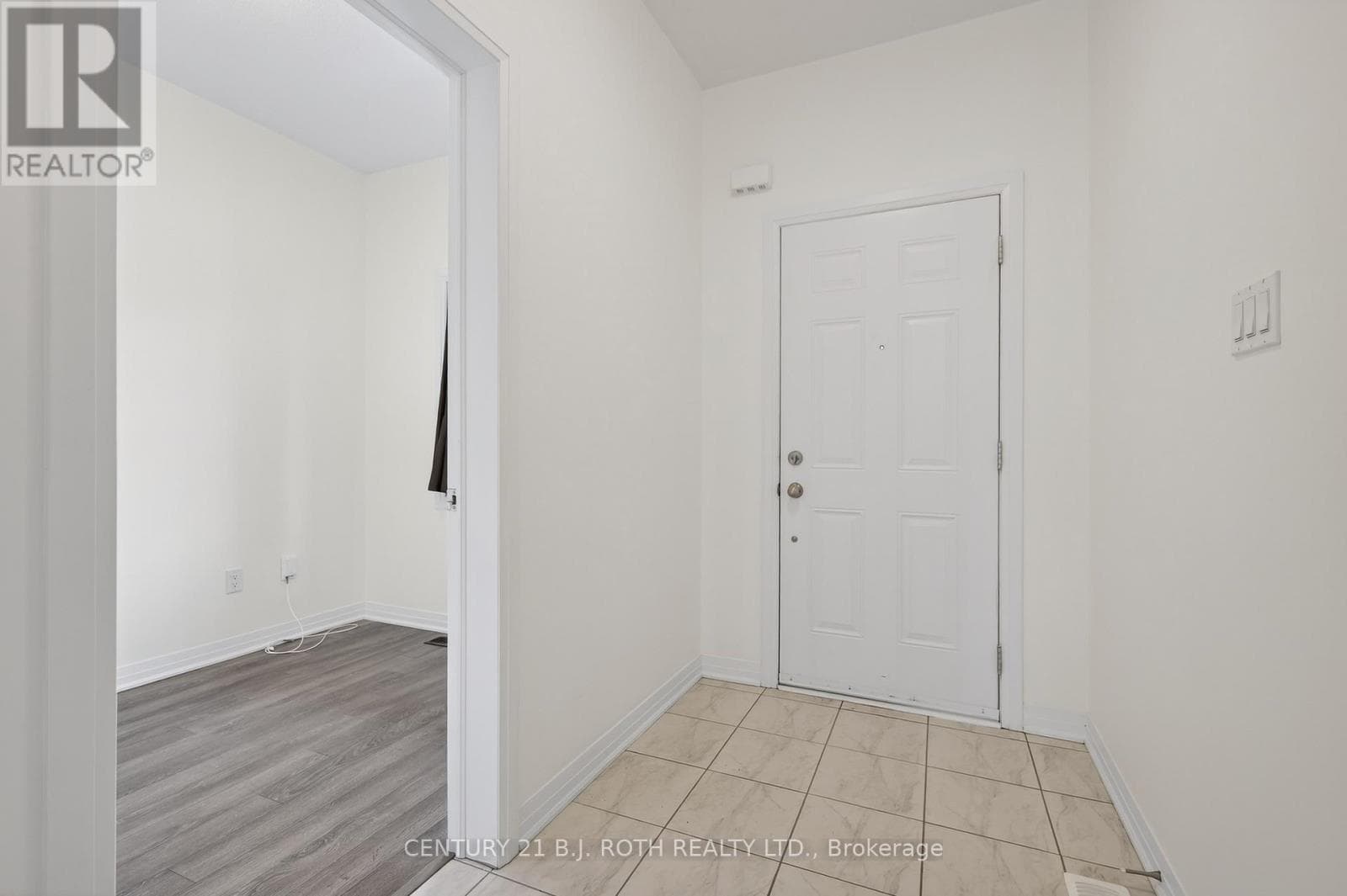 17 BEDFORD ESTATES CRESCENT photo 3