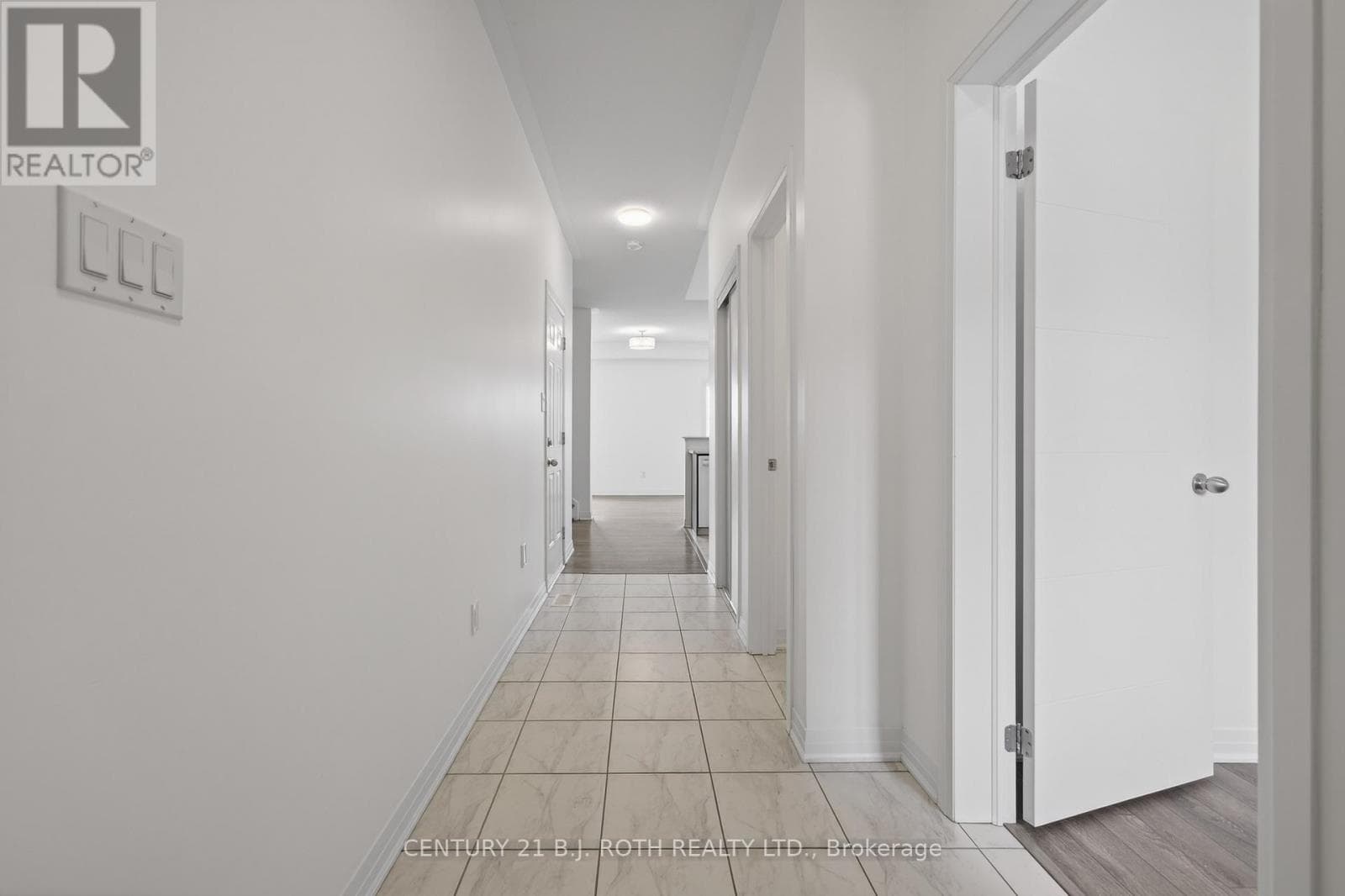 17 BEDFORD ESTATES CRESCENT photo 4