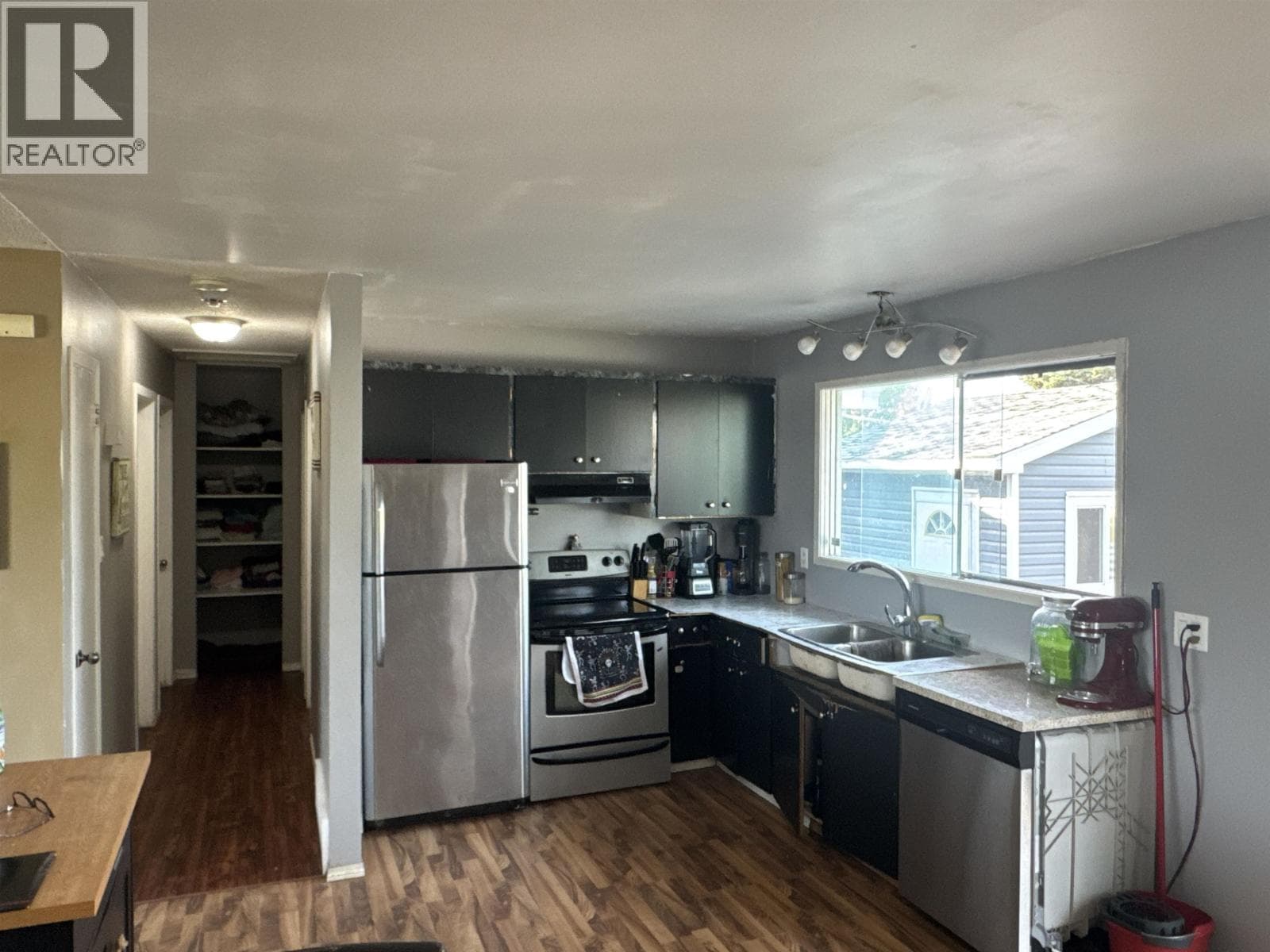 9808 112 AVENUE photo 3