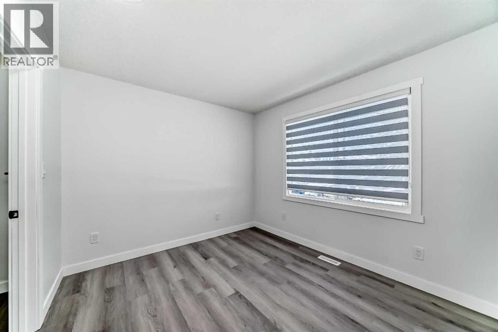 3504 33 Street SE photo 5
