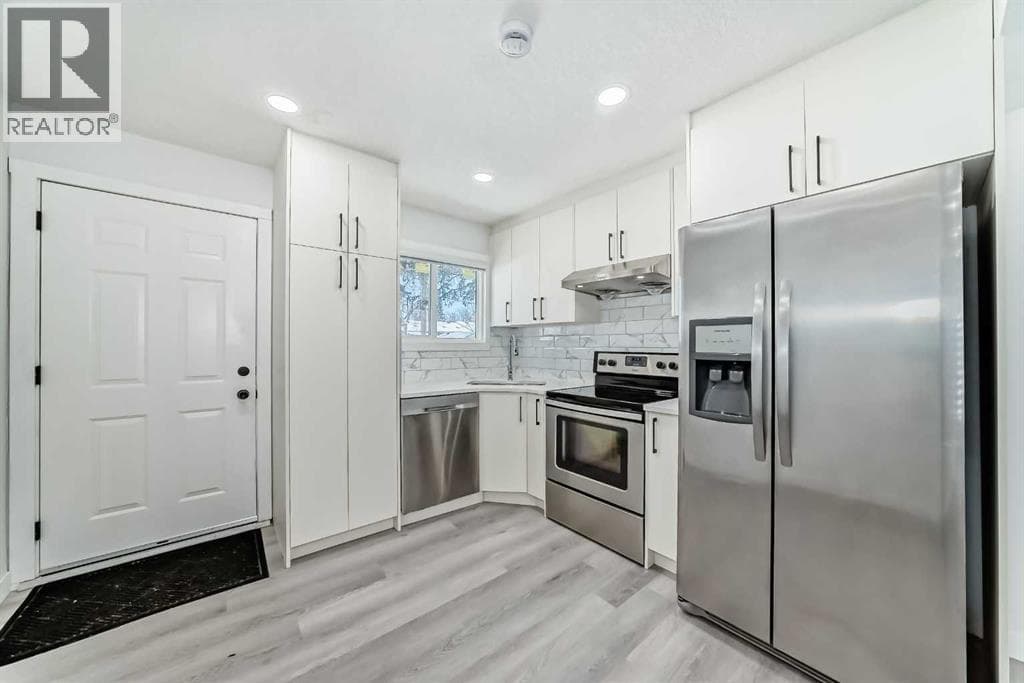 3504 33 Street SE photo 2