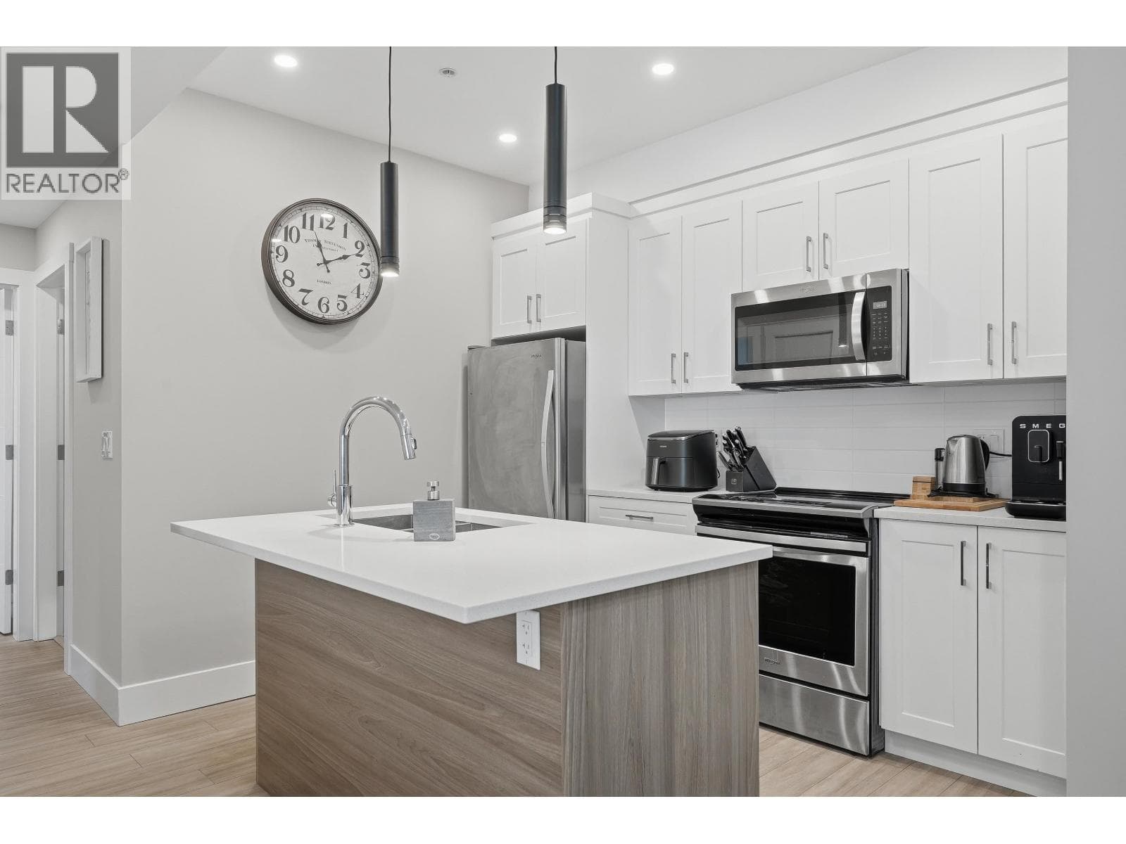 2 bed 2 bath single family at 307 22335 MCINTOSH AVENUE — $539,000