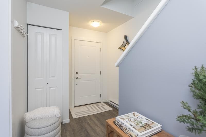 76 158 171 STREET photo 3