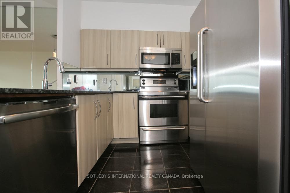 SPH22 - 600 QUEENS QUAY W photo 4