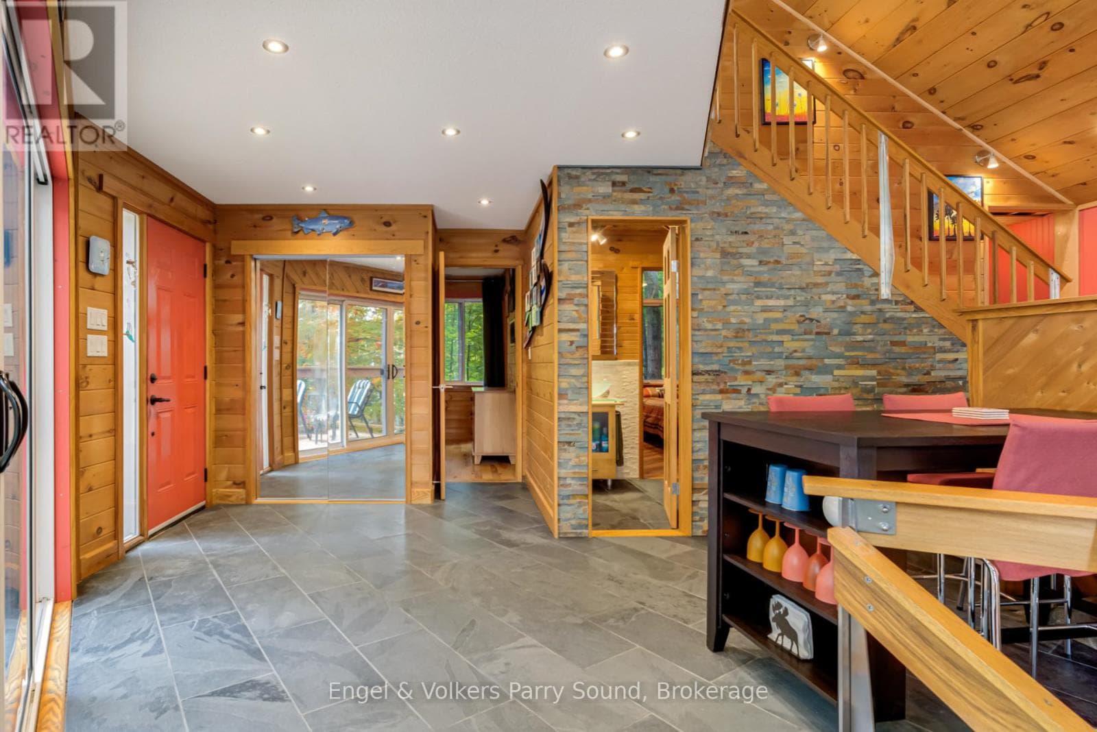 139 MANITOU DRIVE photo 5