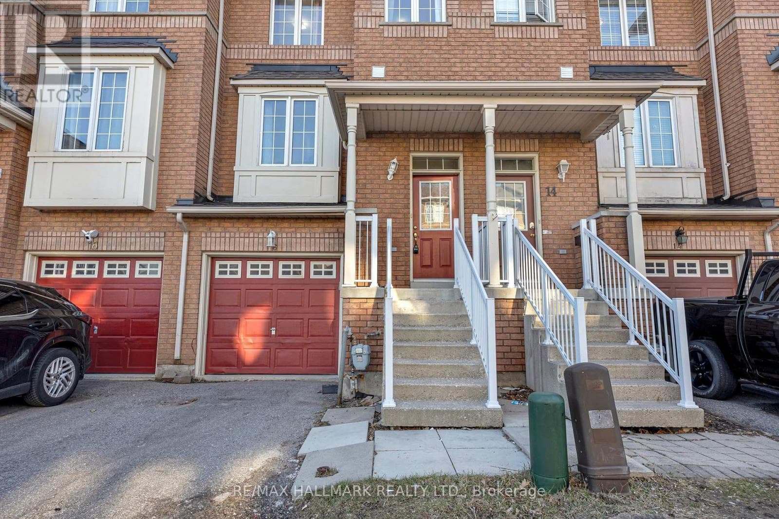 16 BOONE LANE photo 3