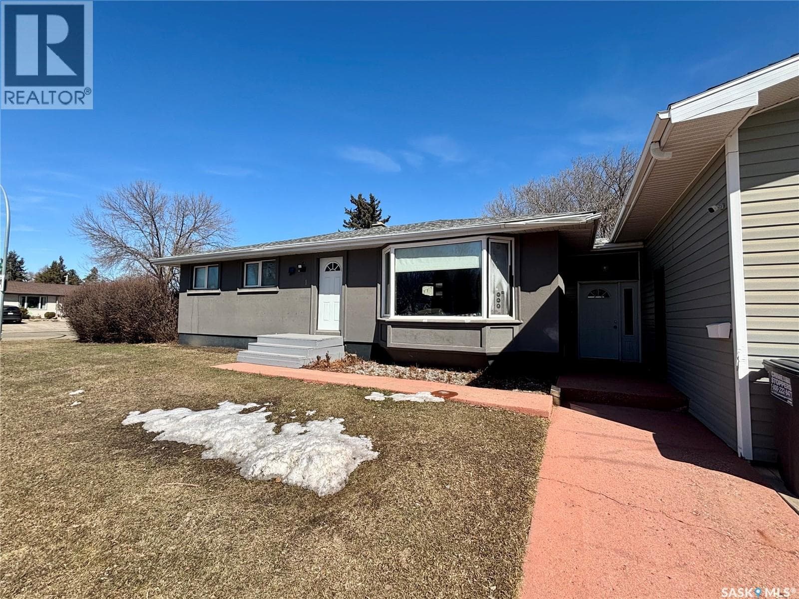 1 Davidson CRESCENT