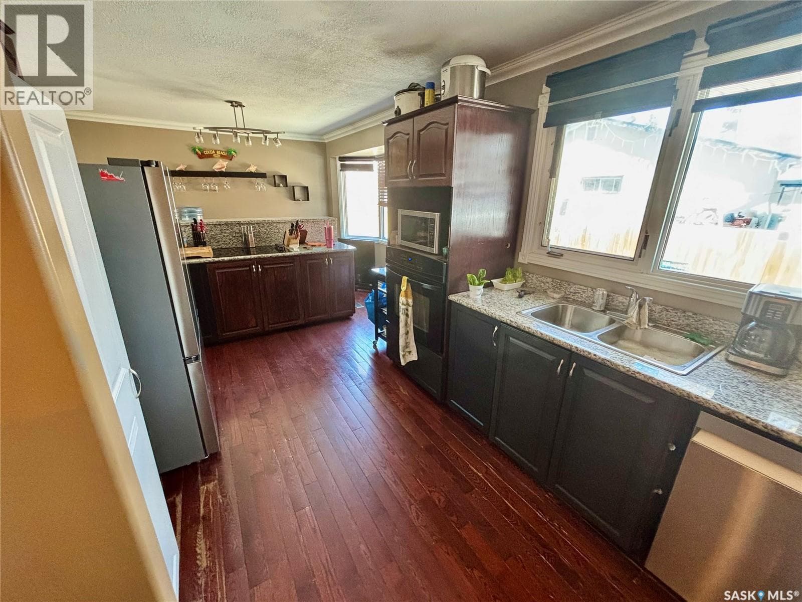 1 Davidson CRESCENT — photo 4