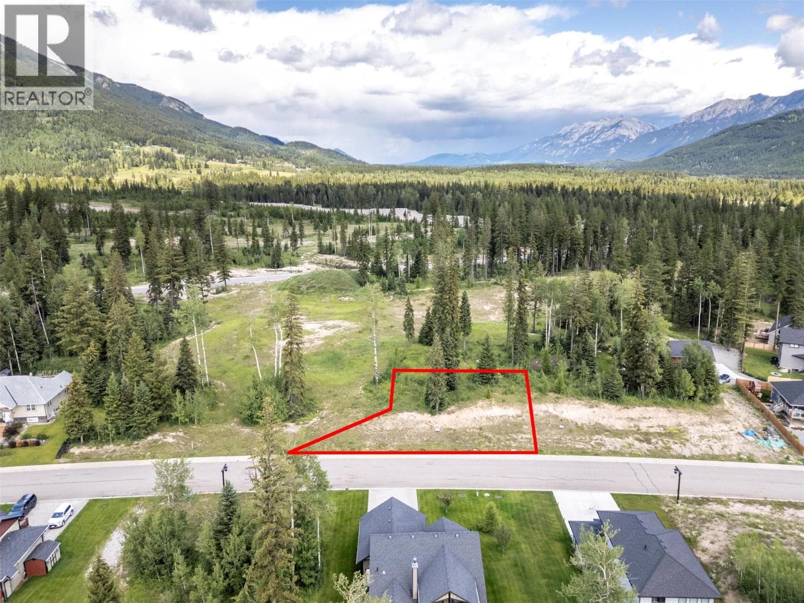 2270 Black Hawk Drive photo 4