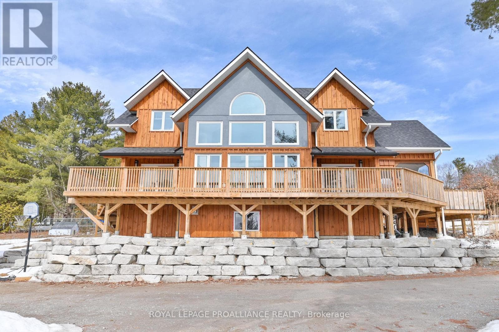5 bed 4 bath single family at 206 FIDDICK ROAD — $949,999