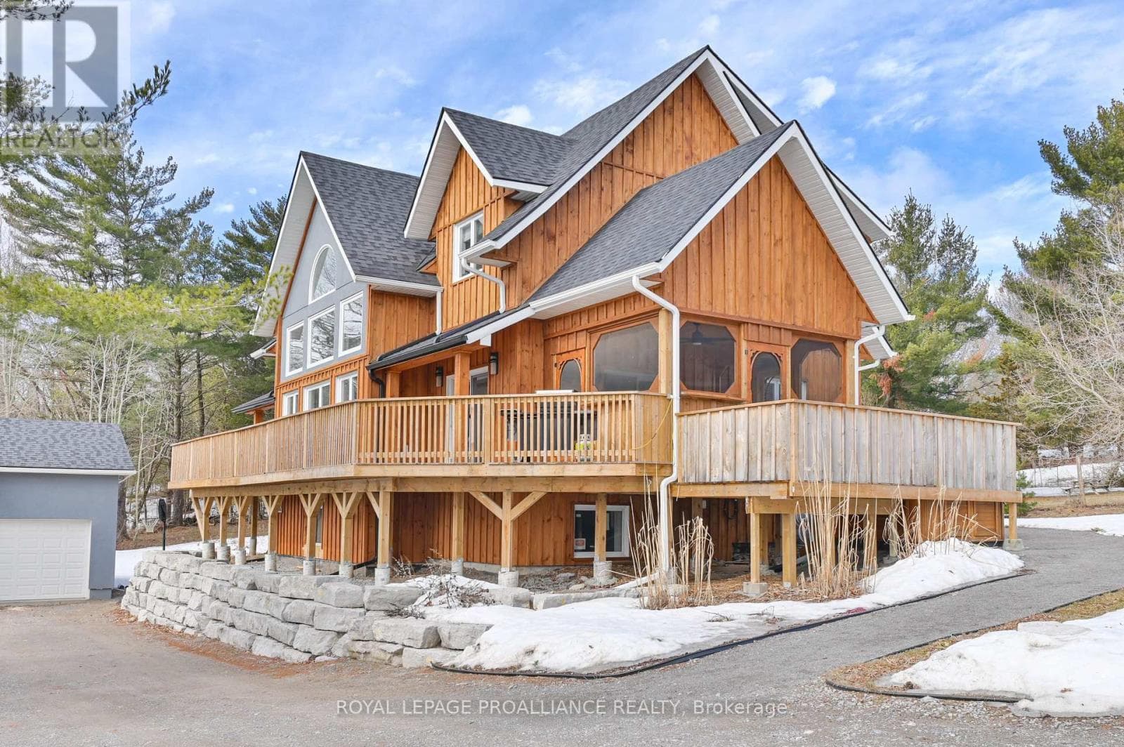 206 FIDDICK ROAD photo 2