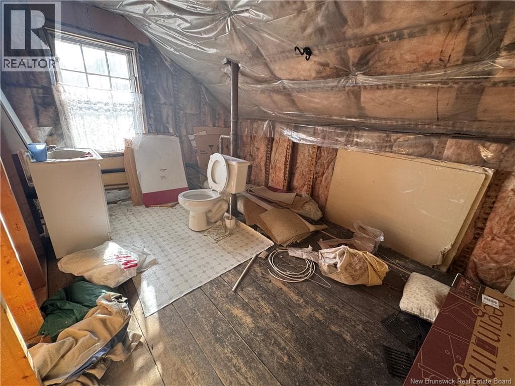 267 Charlotte Street photo 5