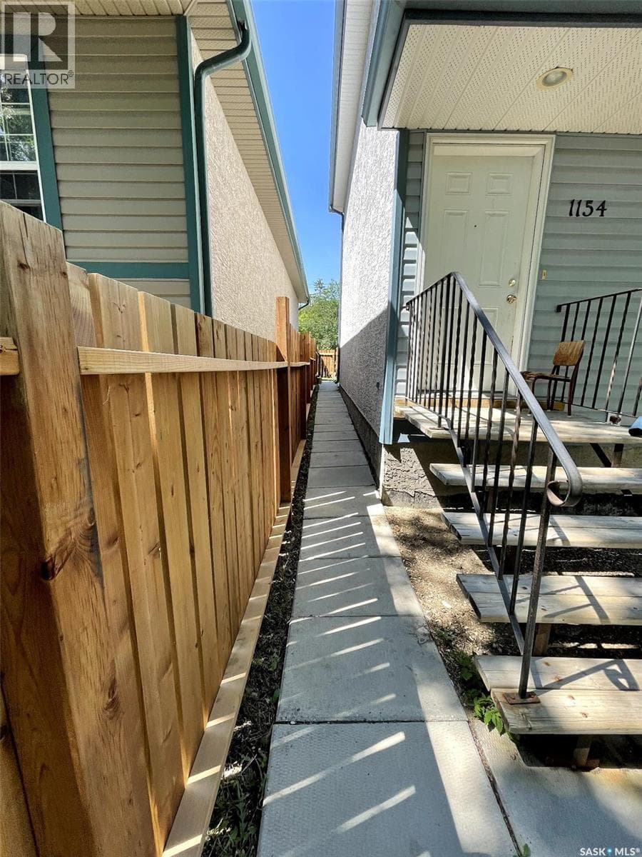 1154 Retallack STREET — photo 3