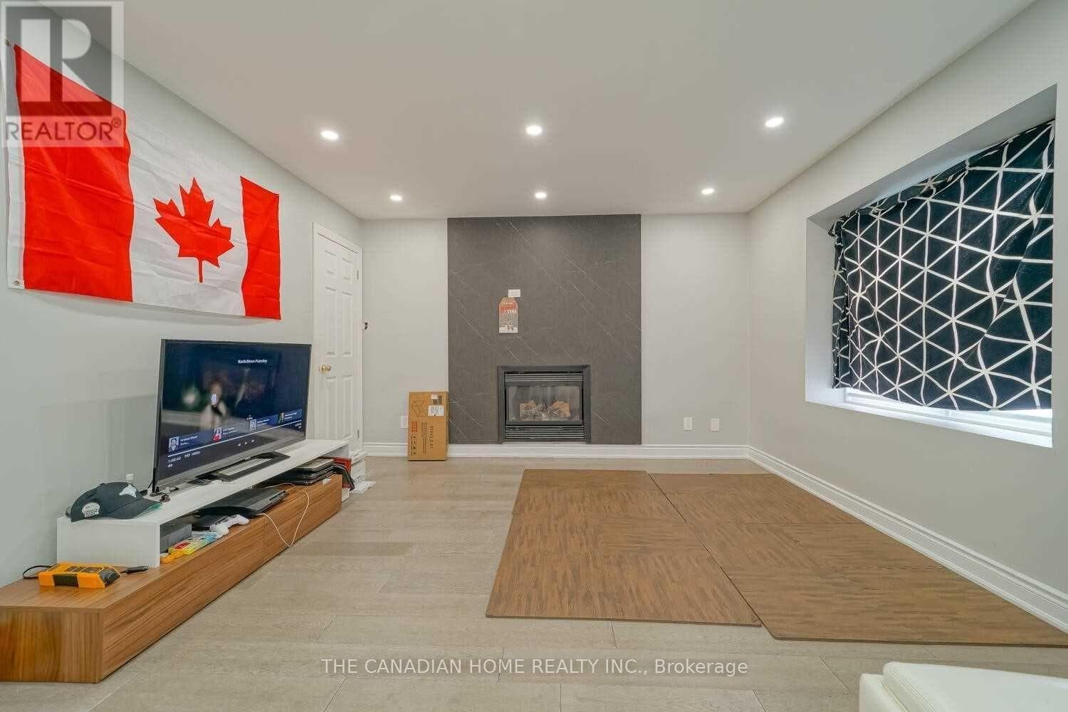 64 SOMERSET DRIVE photo 3