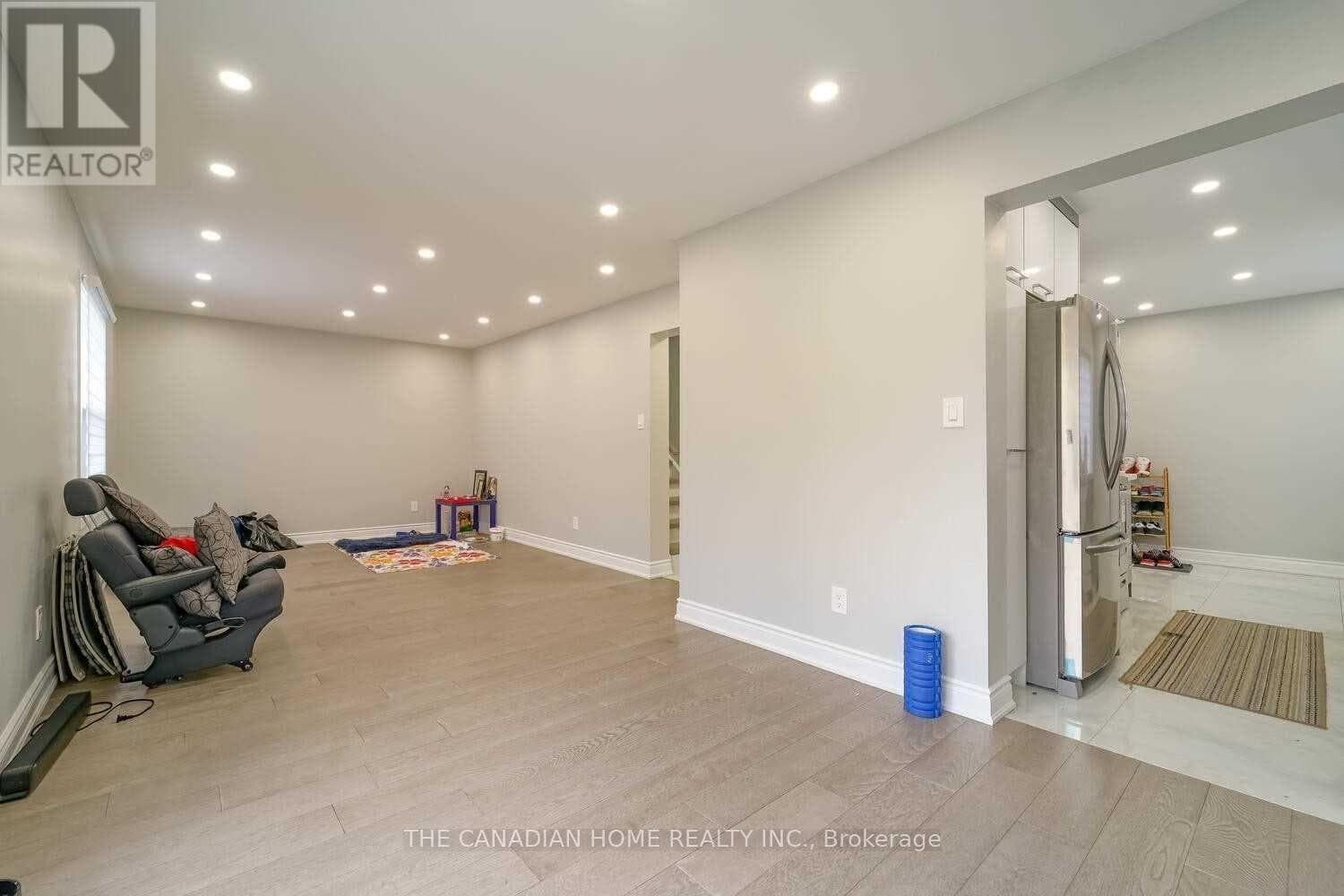 64 SOMERSET DRIVE photo 5