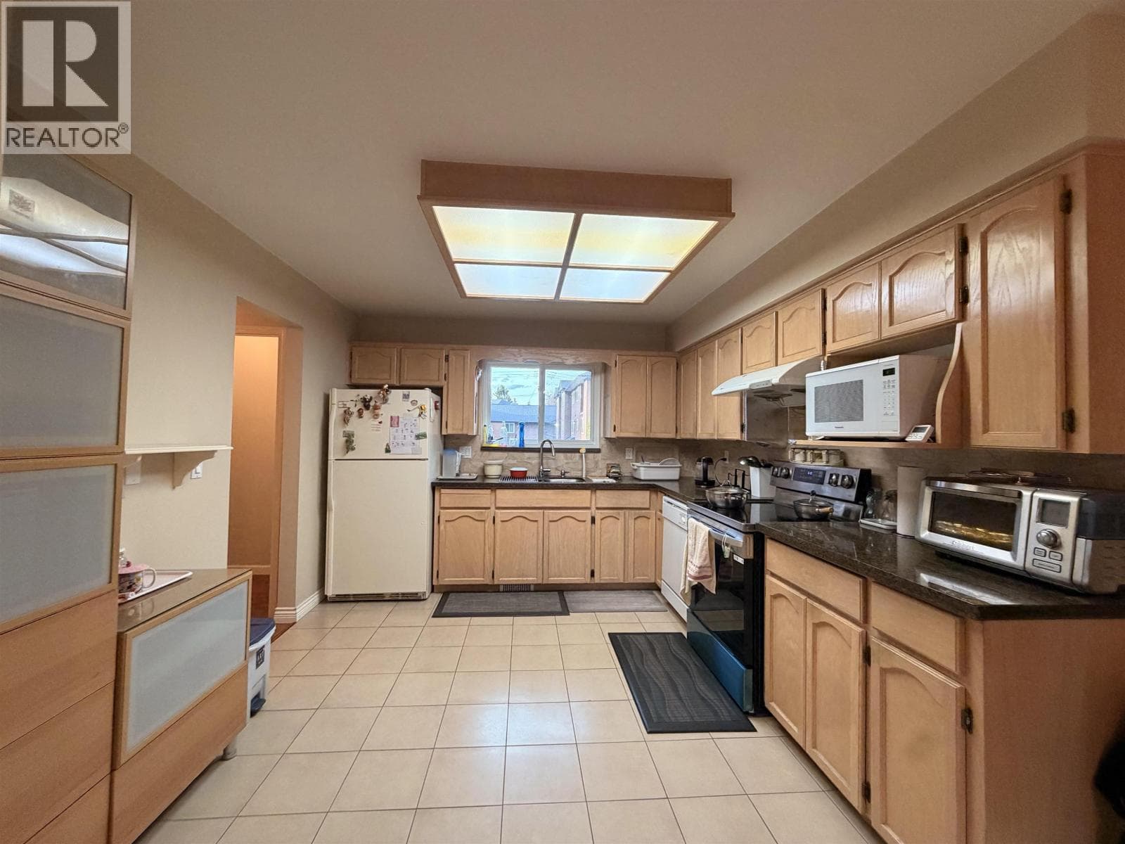 4 1336 PITT RIVER ROAD photo 4