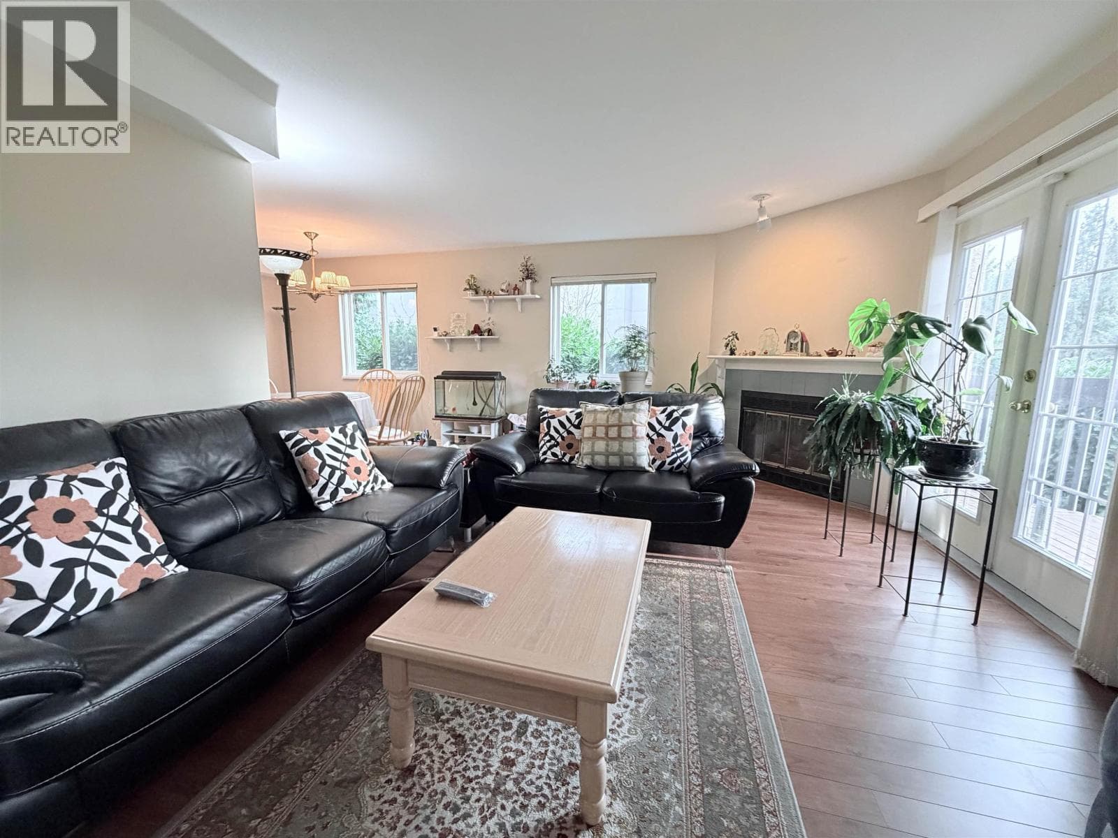 4 1336 PITT RIVER ROAD photo 2