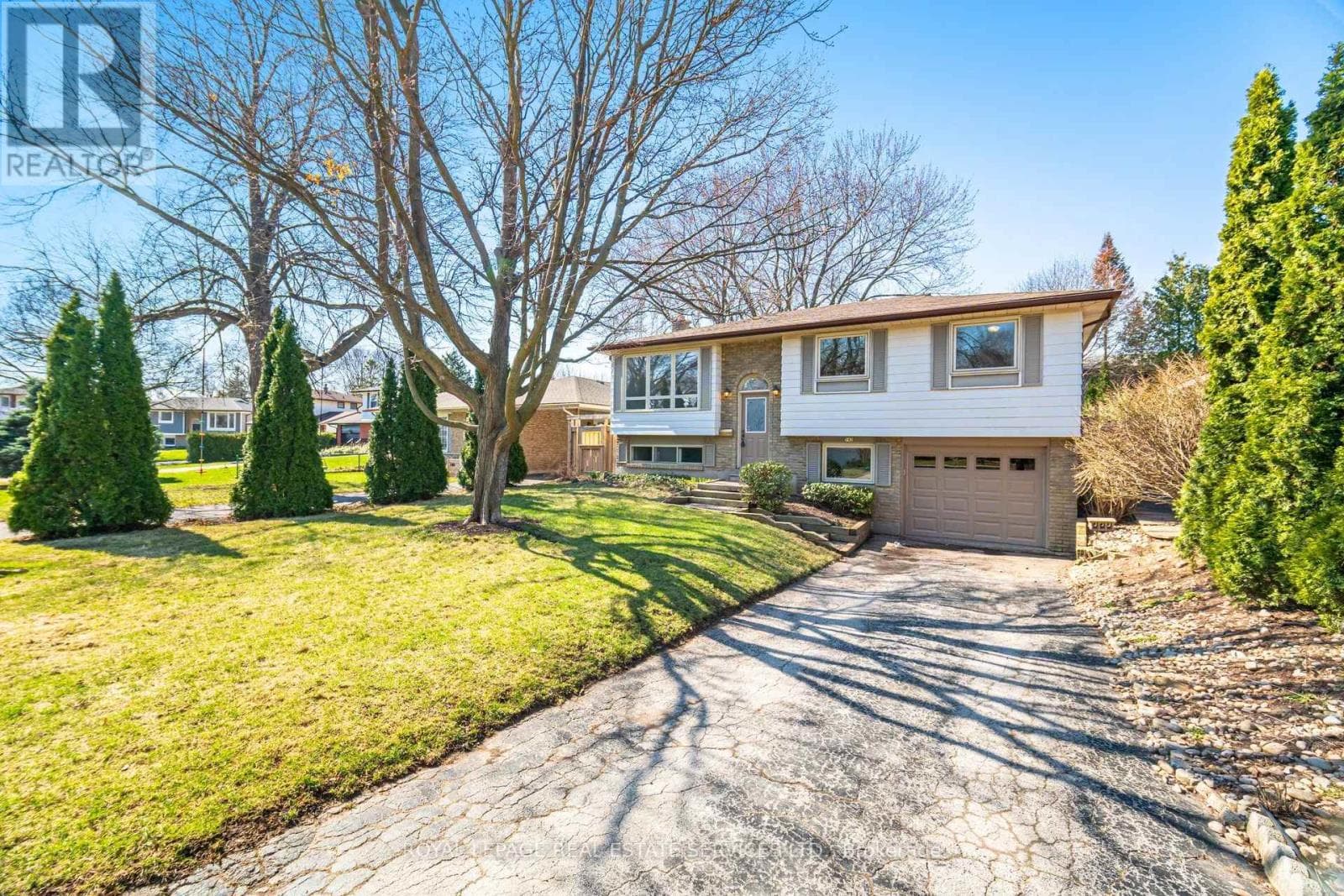 142 OSBORNE CRESCENT photo 2