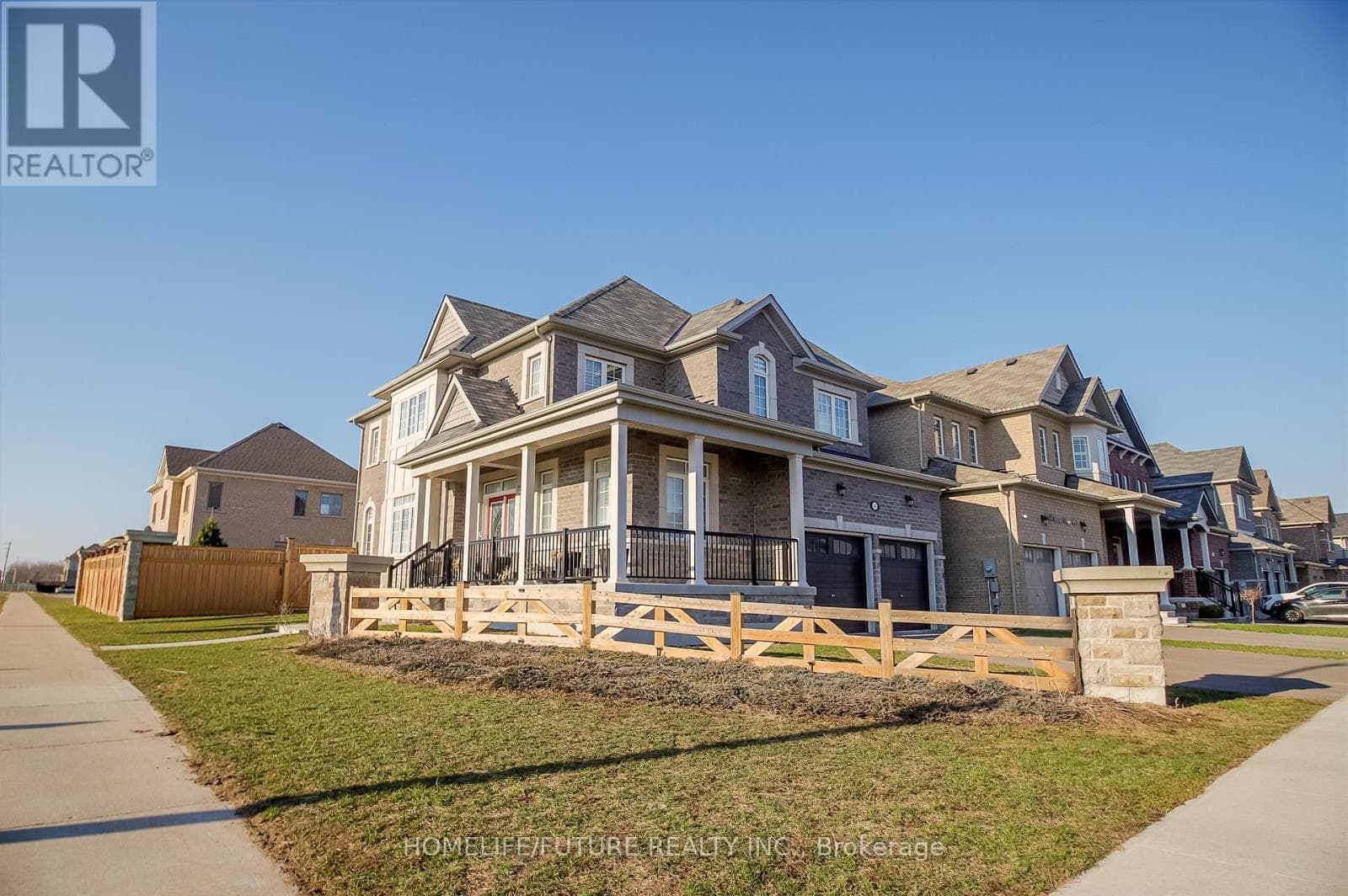 140 RONALD HOOPER AVENUE photo 2