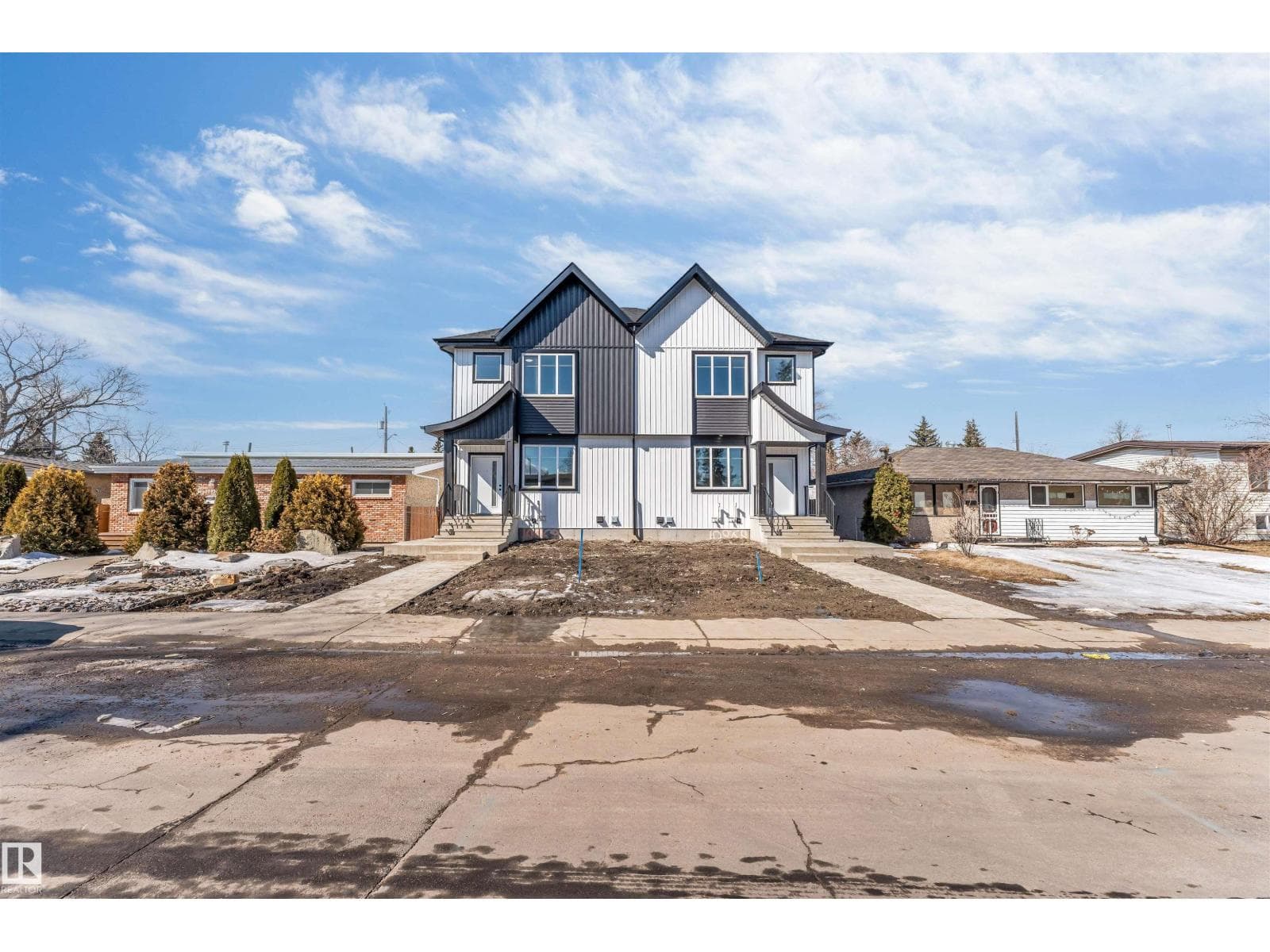10962 157 ST NW photo 3