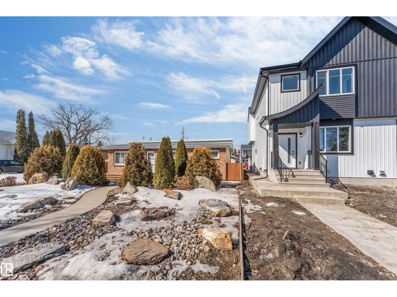 10962 157 ST NW photo 4